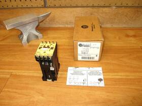 700dc-f310z24 Allen-bradley New Control Relay Ser. B