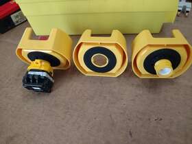 Xw1e-bv413mr Idec Hw9z-kg1 Lot Of 3 Pcs 22mm Yellow E-stop Shroud With And Push Buttn