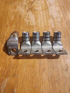 0-38f Panduit Lcax2/0-38f New Lot Of 5 One-hole Flex Lug #2 Awg 3/8 Stud 90 Pad