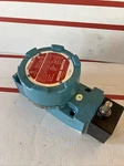 Honeywell LSXA4L Explosion Proof Limit Switch Side Rotary Nos Shop Worn See Pics. Fixed Price $179.00.