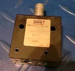 Aro 460 2 Spring Return Push Button On/off Or Off/on Fluid Valve 1/8 Npt. Fixed Price $24.95.