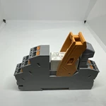 New Phoenix Contact 29-00-93-1 RIF-1-BPT/2X21 Base W/2961192 Relay Free Shipping. Fixed Price $12.50.
