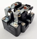 700-HG42A24 Allen-bradley Power Relay 24V *next Day Option*. Fixed Price $34.98.