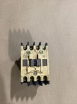 Allen Bradley 700-F040A1 Ser Type Control Relay 110/120V 50/60HZ #639I123-CI. Fixed Price $21.99.